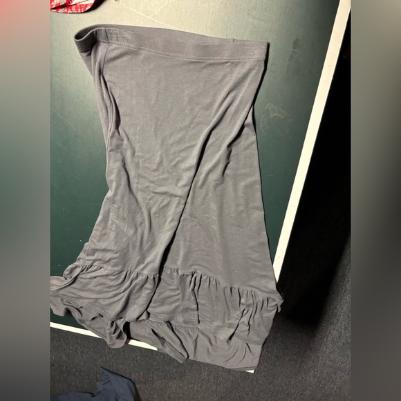 (4) Flowy Skirts for $12 - Picture 12 of 16